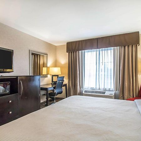 Clarion Inn Elmhurst - Oak Brook Near I-88, I-290, I-294 Buitenkant foto