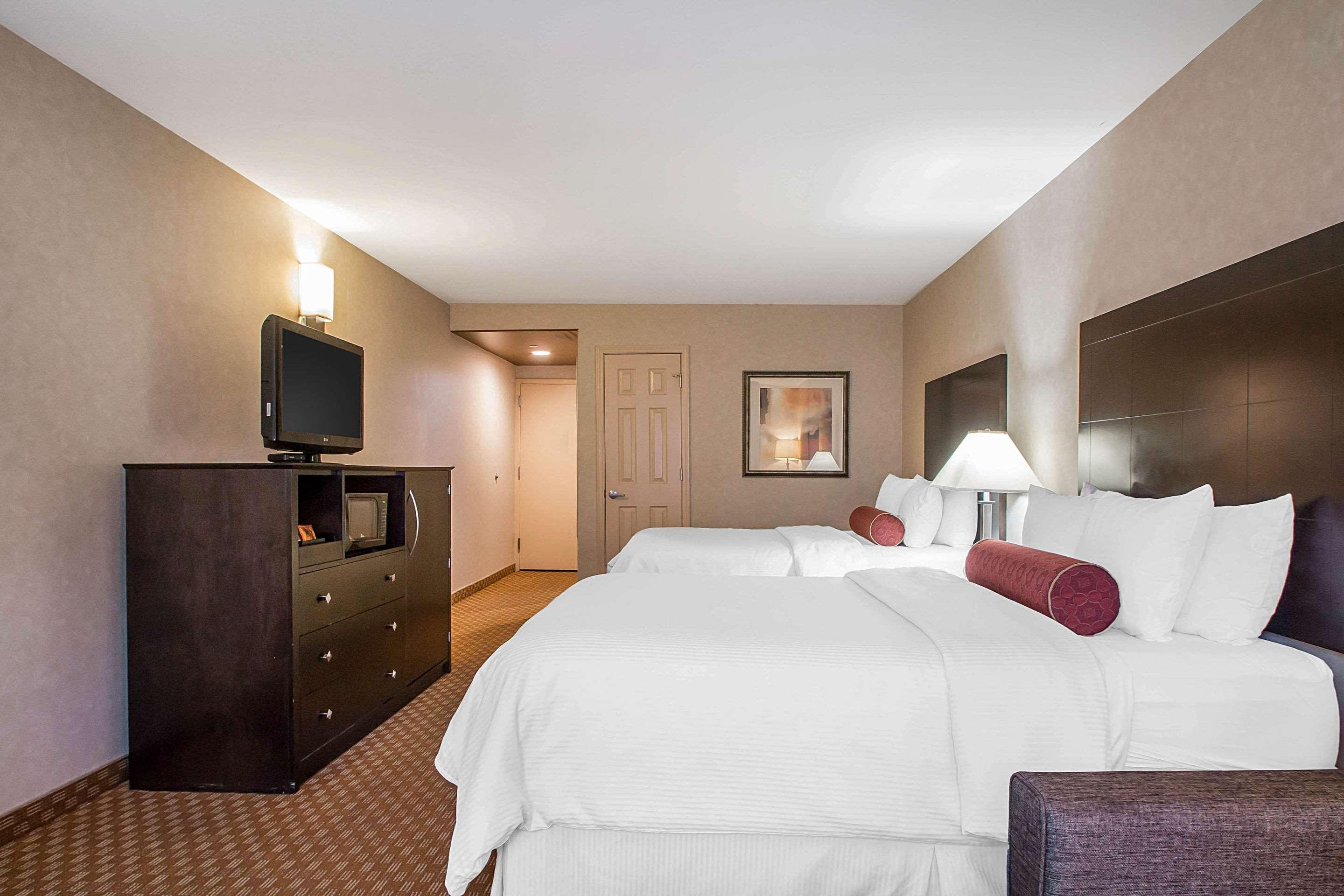 Clarion Inn Elmhurst - Oak Brook Near I-88, I-290, I-294 Buitenkant foto