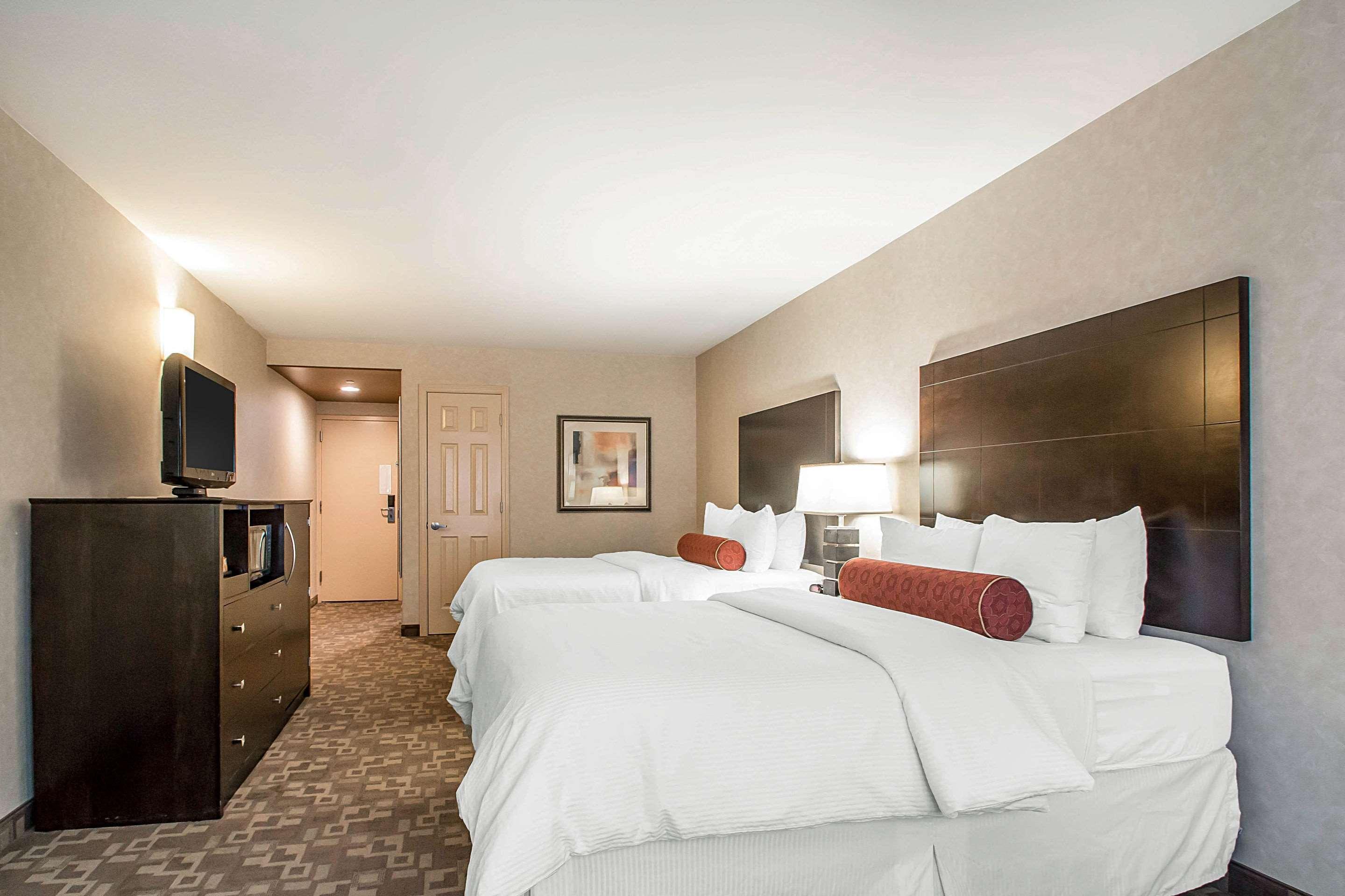 Clarion Inn Elmhurst - Oak Brook Near I-88, I-290, I-294 Buitenkant foto