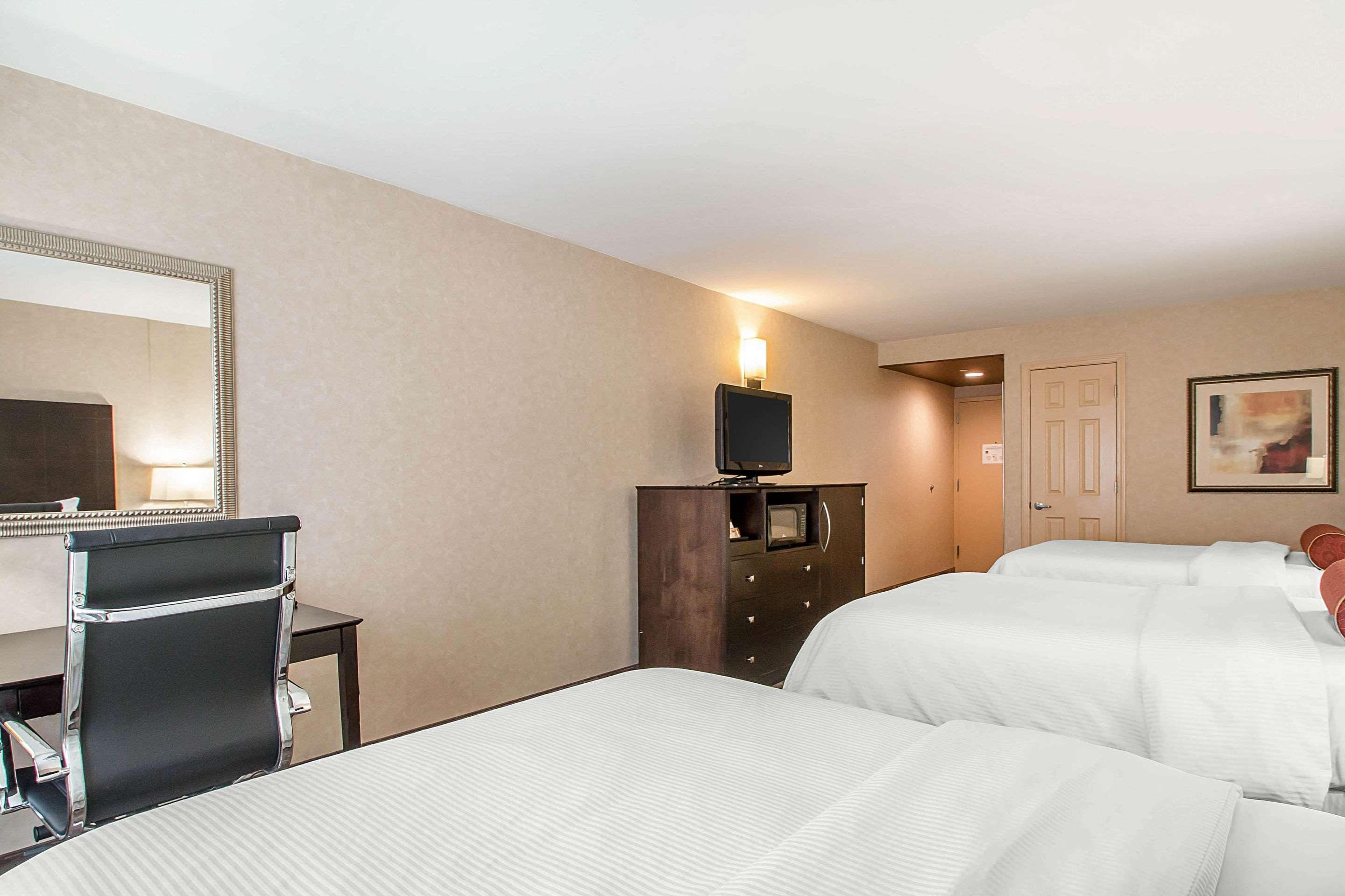 Clarion Inn Elmhurst - Oak Brook Near I-88, I-290, I-294 Buitenkant foto