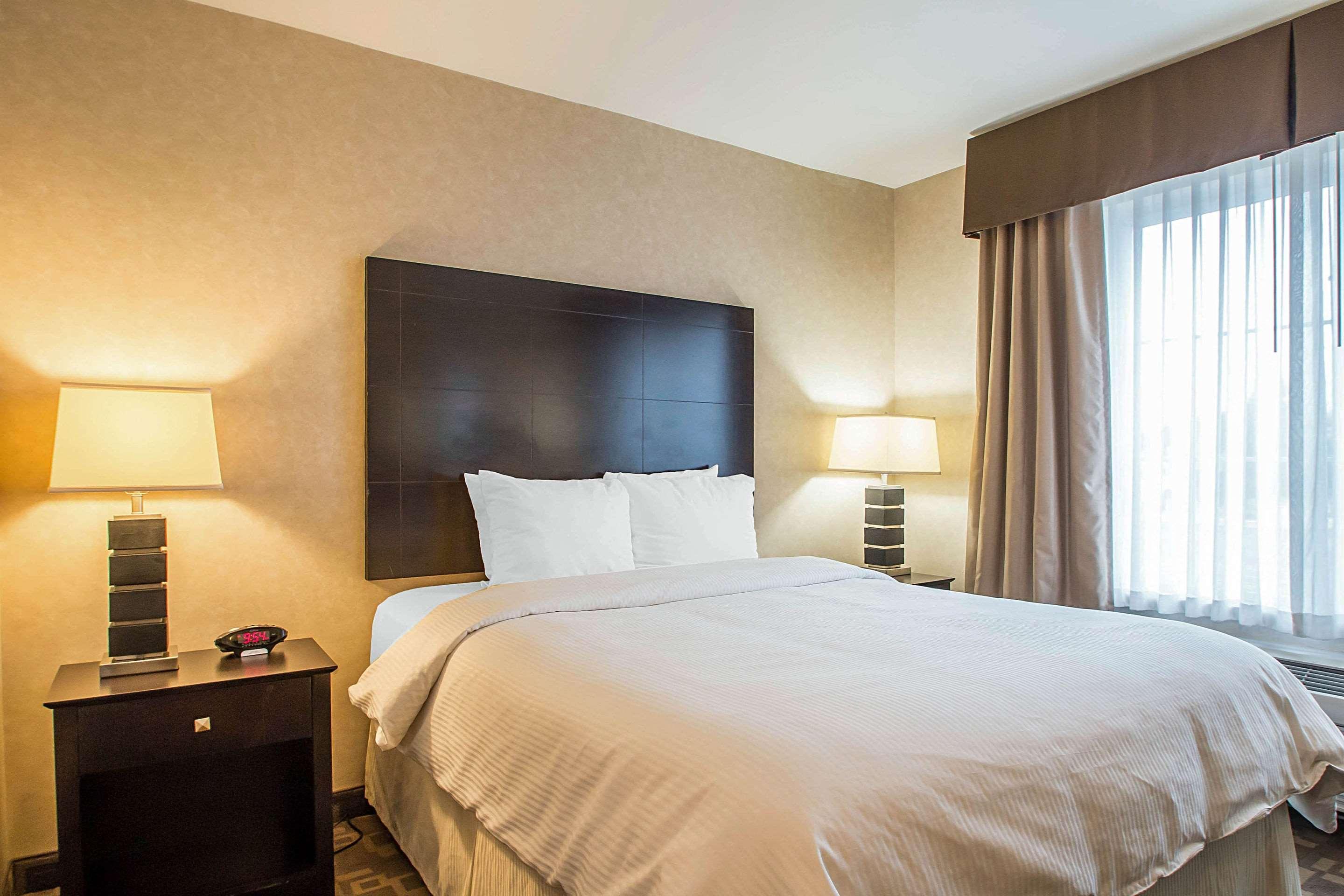 Clarion Inn Elmhurst - Oak Brook Near I-88, I-290, I-294 Buitenkant foto