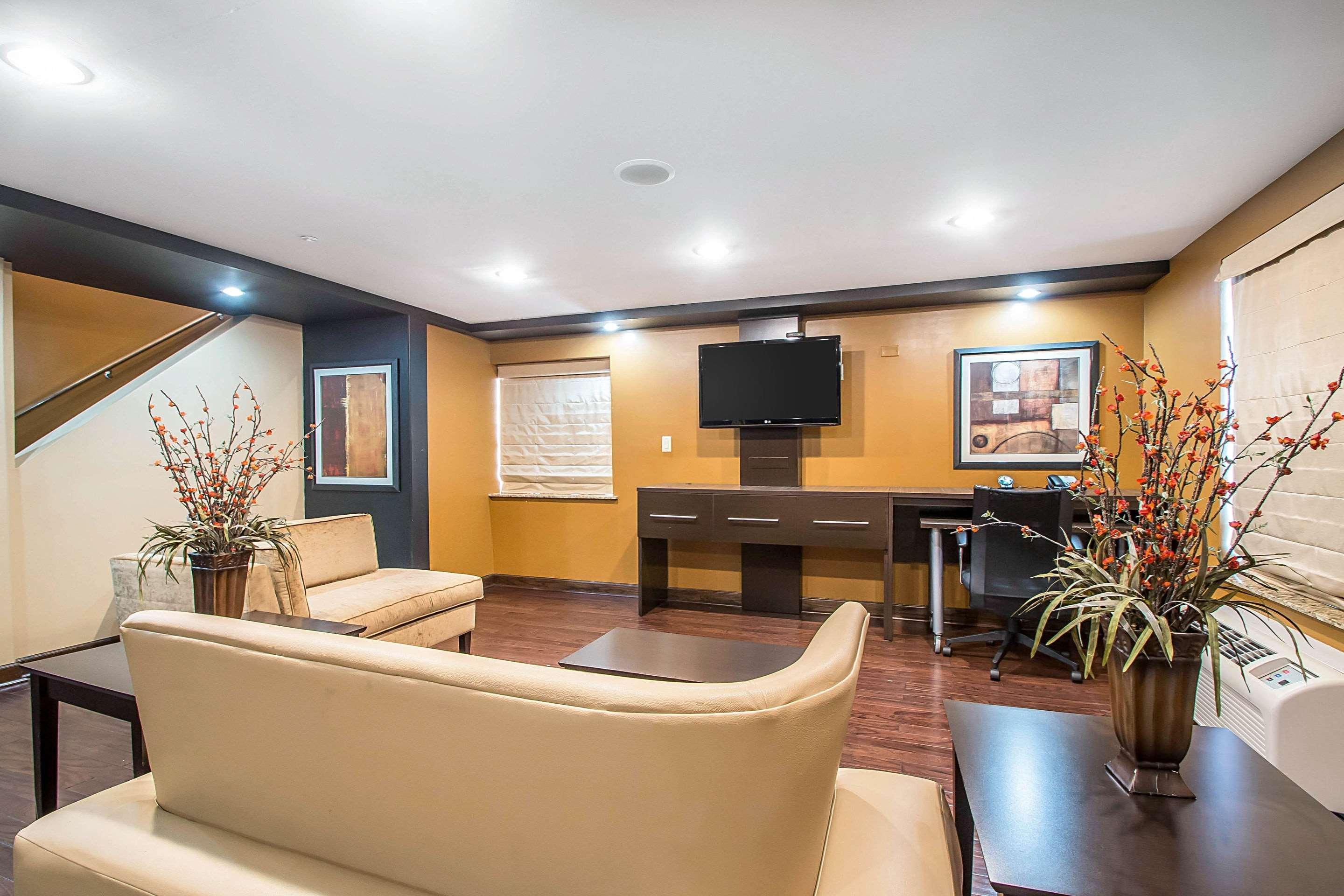 Clarion Inn Elmhurst - Oak Brook Near I-88, I-290, I-294 Buitenkant foto