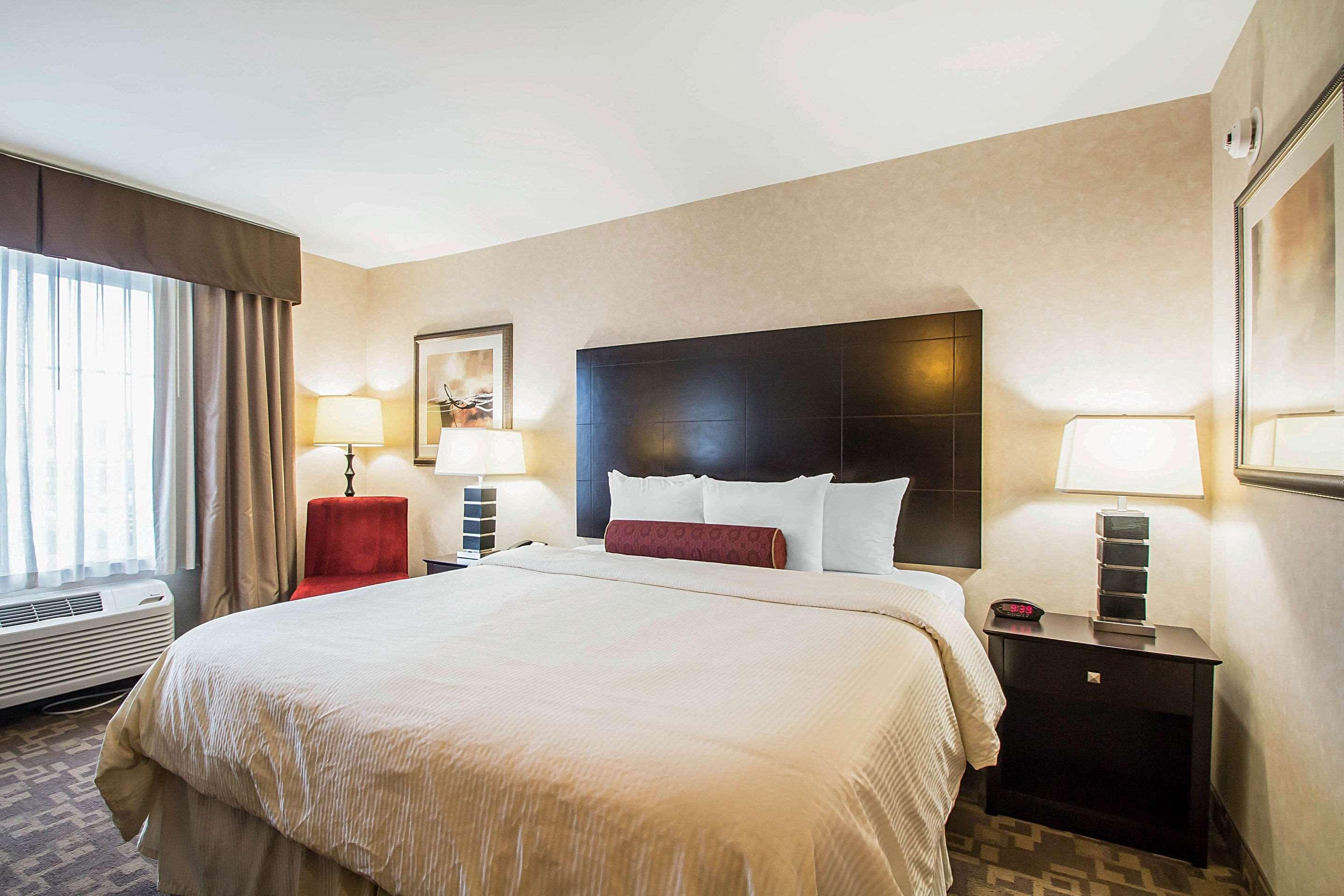 Clarion Inn Elmhurst - Oak Brook Near I-88, I-290, I-294 Buitenkant foto