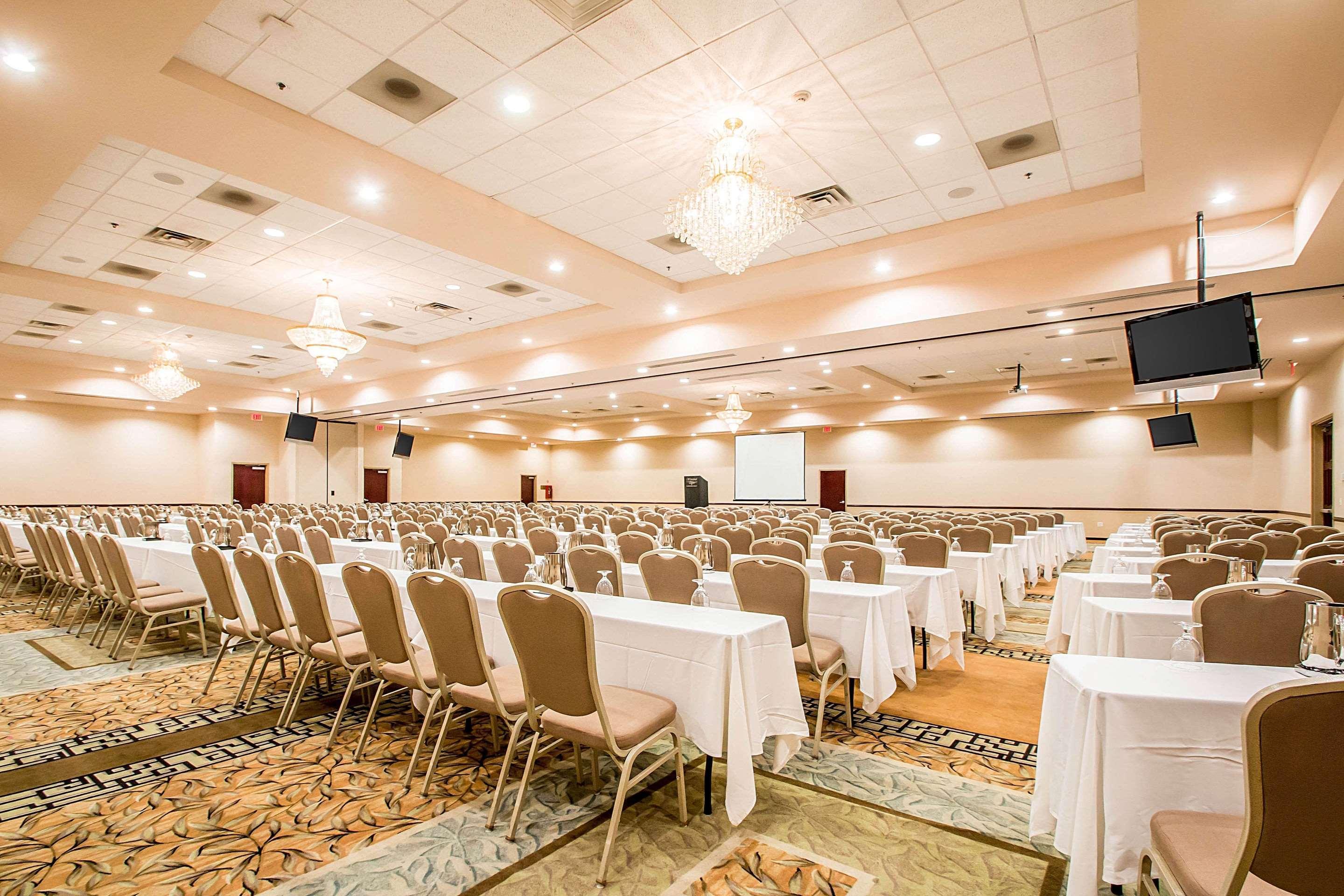 Clarion Inn Elmhurst - Oak Brook Near I-88, I-290, I-294 Buitenkant foto