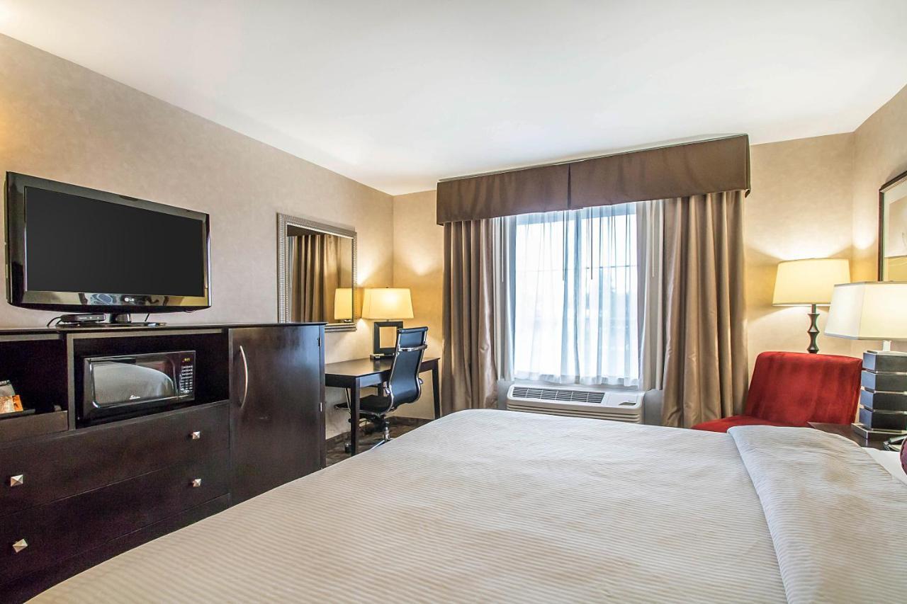 Clarion Inn Elmhurst - Oak Brook Near I-88, I-290, I-294 Buitenkant foto